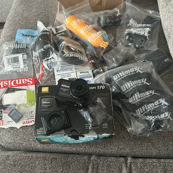 Nikon KeyMission 170 4K Action Camera w/ Starter Accessories: SanDisk 64GB - Picture 2 of 4